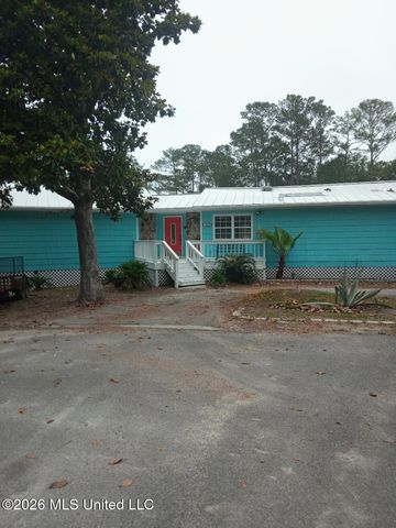 1832 Seacrest, Gautier, MS 39553