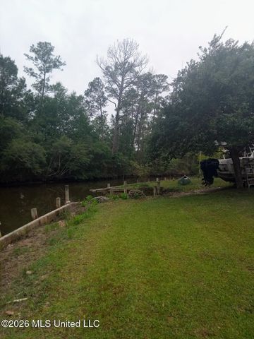 1832 Seacrest, Gautier, MS 39553