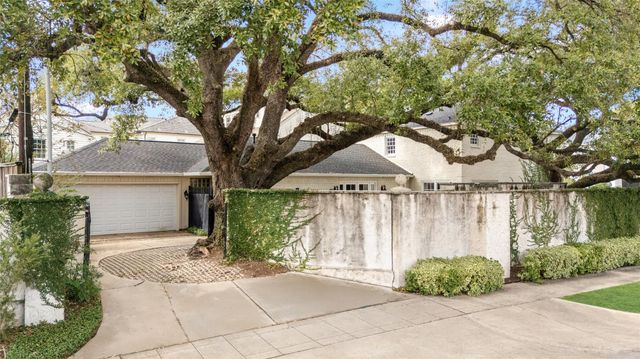 2105 Del Monte Drive, Houston, TX 77019