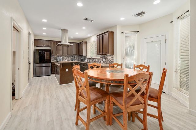 2129 Clear Lake PL, Round Rock, TX 78665