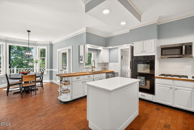 32 Chippers Way, Durham, NC 27705