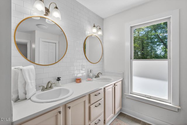 32 Chippers Way, Durham, NC 27705