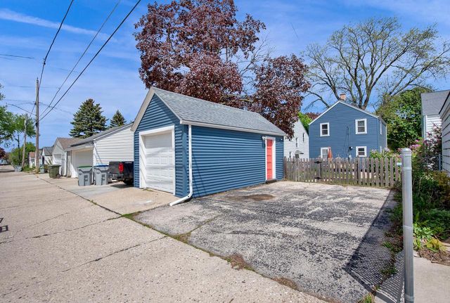 3725 Logan AVENUE, Milwaukee, WI 53207
