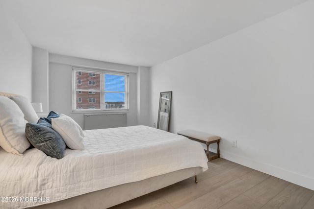 28 Riverside Avenue 6M, Red Bank, NJ 07701