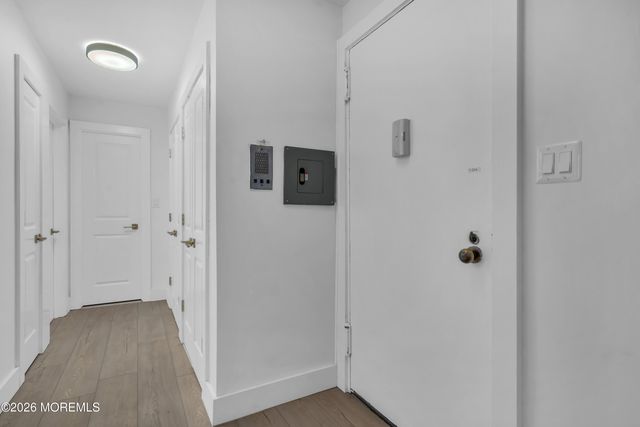 28 Riverside Avenue 6M, Red Bank, NJ 07701