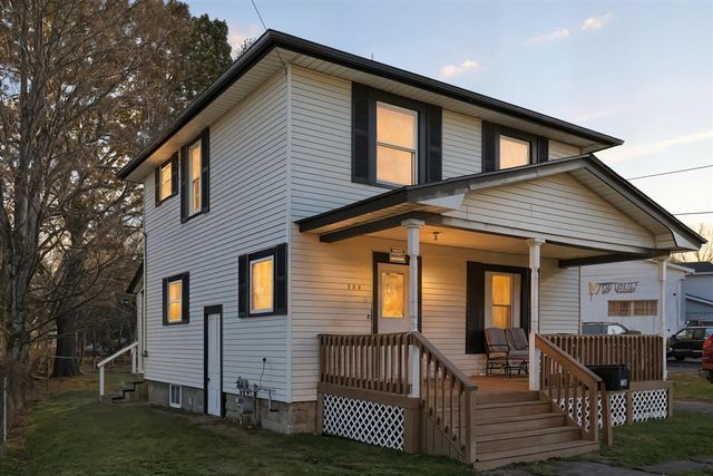 806 N Eaton Street, Albion, MI 49224