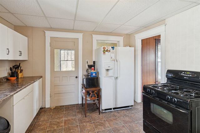 806 N Eaton Street, Albion, MI 49224