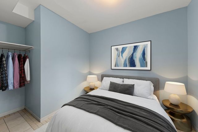 4229 W Division Street, Chicago, IL 60651