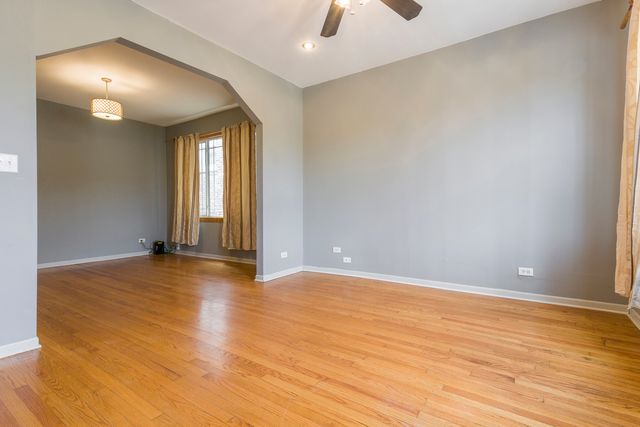 4229 W Division Street, Chicago, IL 60651