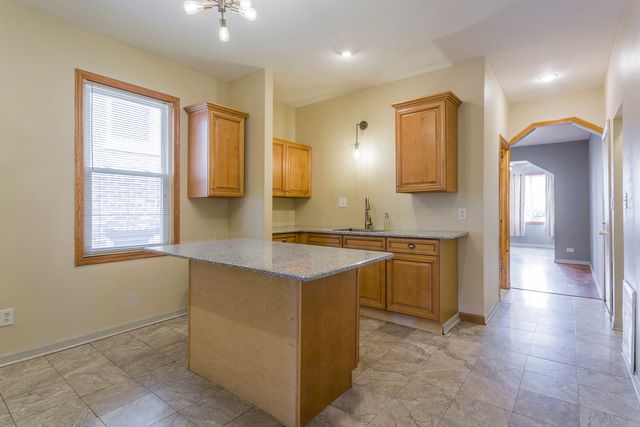4229 W Division Street, Chicago, IL 60651