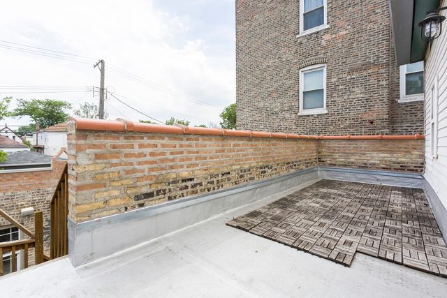 4229 W Division Street, Chicago, IL 60651