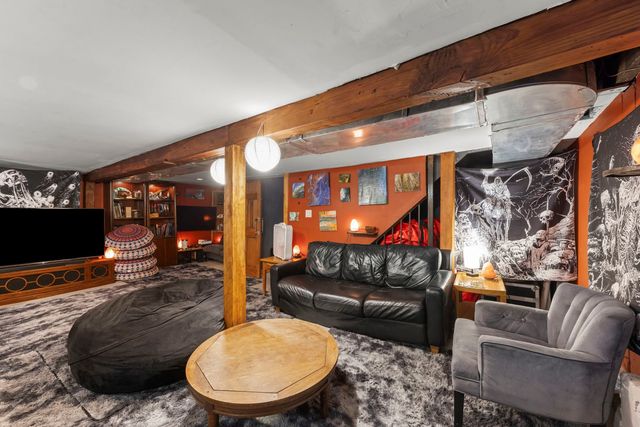 4229 W Division Street, Chicago, IL 60651