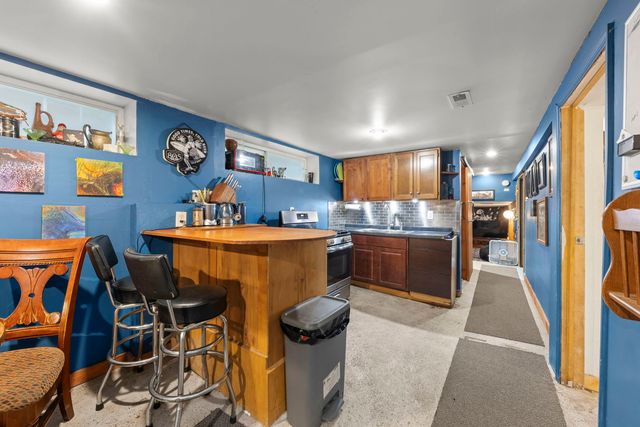 4229 W Division Street, Chicago, IL 60651