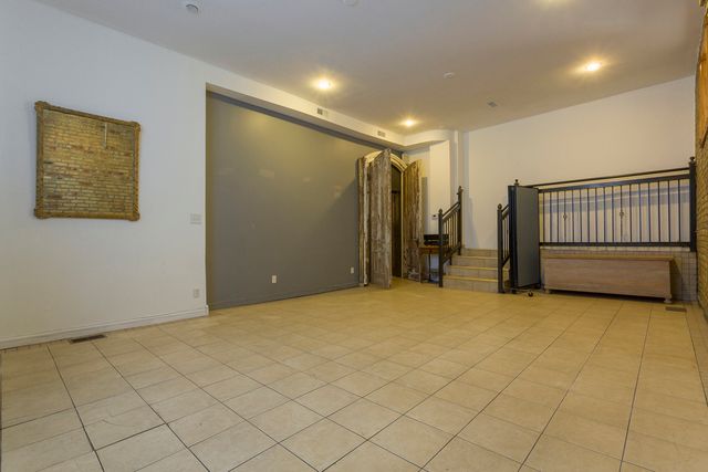 4229 W Division Street, Chicago, IL 60651