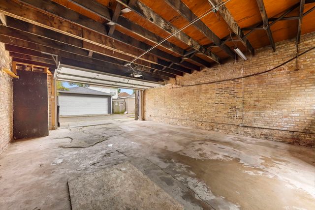 4229 W Division Street, Chicago, IL 60651