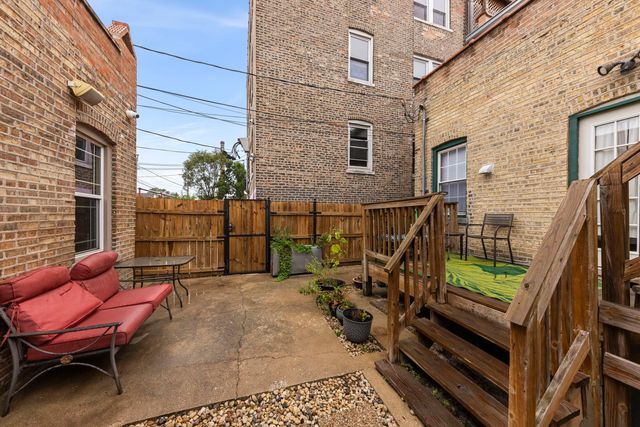 4229 W Division Street, Chicago, IL 60651