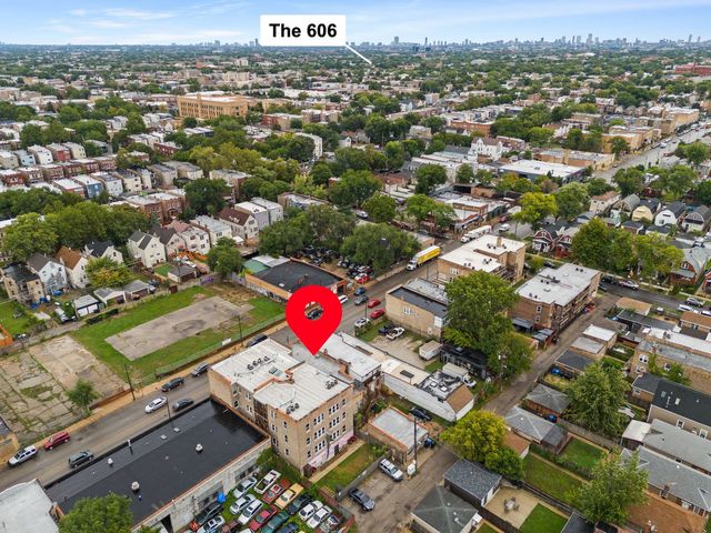 4229 W Division Street, Chicago, IL 60651