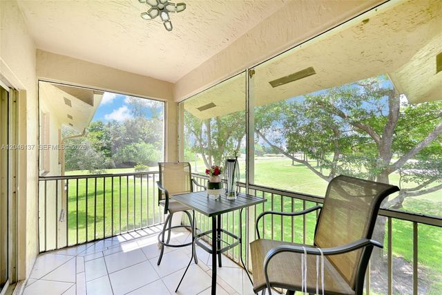 16379 Malibu Dr 50, Weston, FL 33326