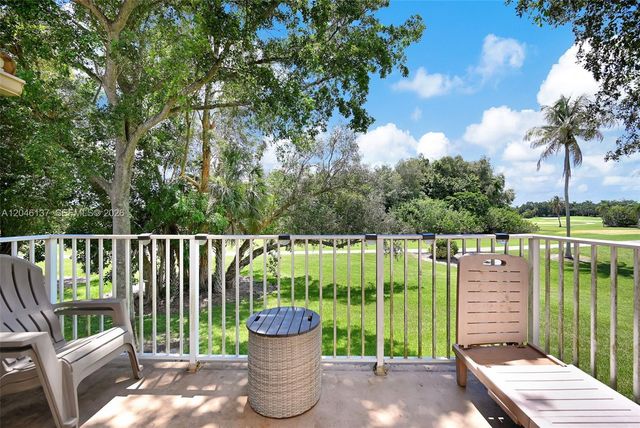 16379 Malibu Dr 50, Weston, FL 33326