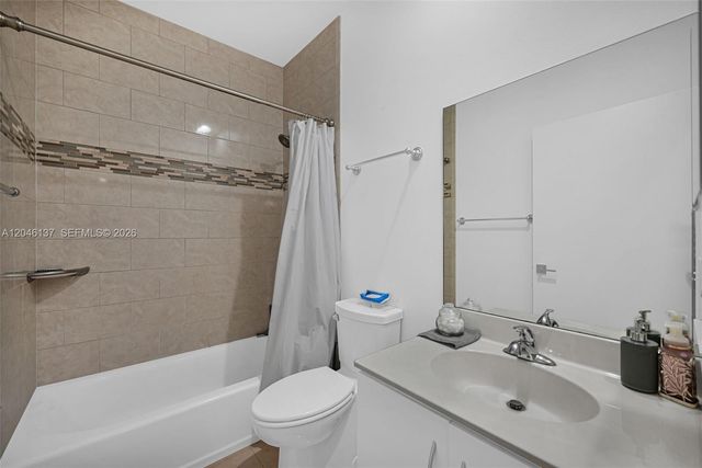 16379 Malibu Dr 50, Weston, FL 33326