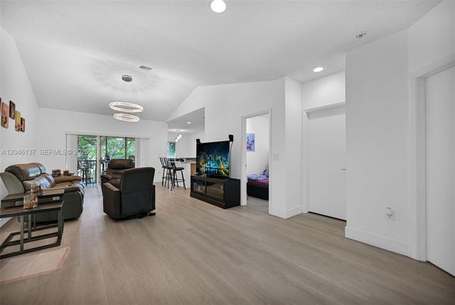 16379 Malibu Dr 50, Weston, FL 33326