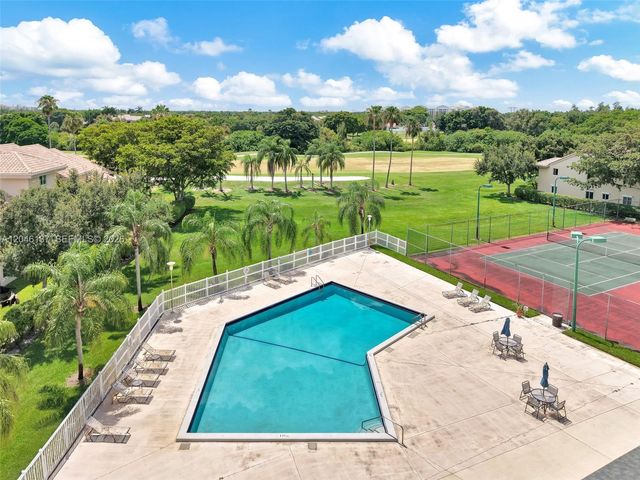 16379 Malibu Dr 50, Weston, FL 33326
