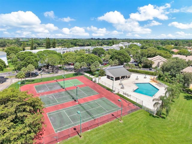 16379 Malibu Dr 50, Weston, FL 33326