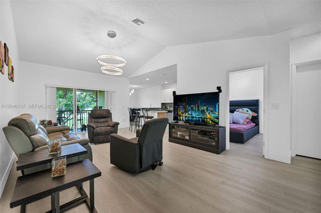 16379 Malibu Dr 50, Weston, FL 33326