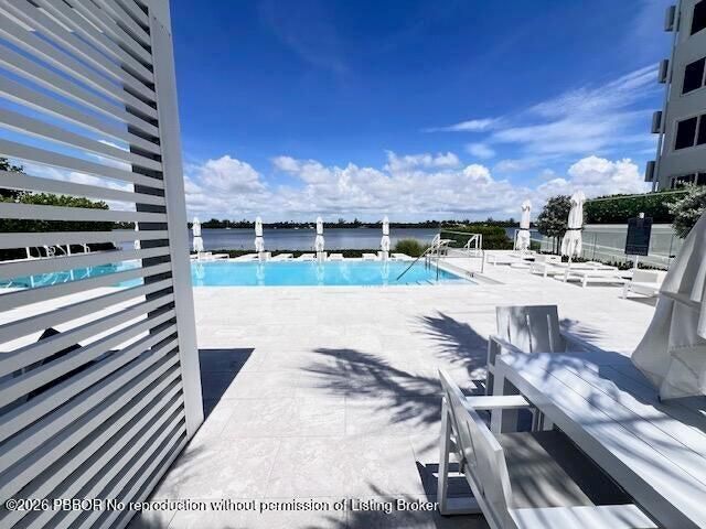 2773 S Ocean Boulevard 414, Palm Beach, FL 33480