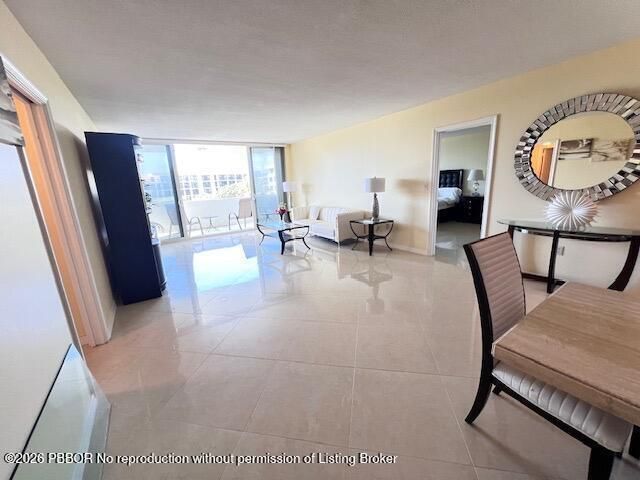 2773 S Ocean Boulevard 414, Palm Beach, FL 33480