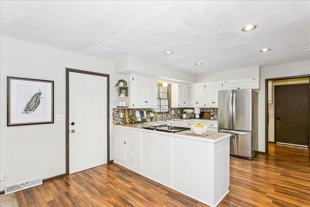 2610 W 29th St N, Wichita, KS 67204