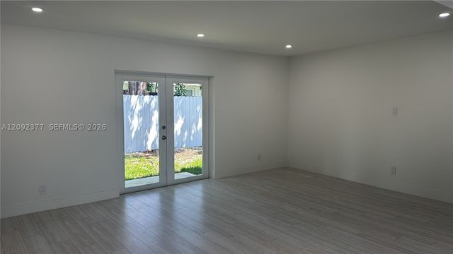 11011 SW 162nd Ter, Miami, FL 33157