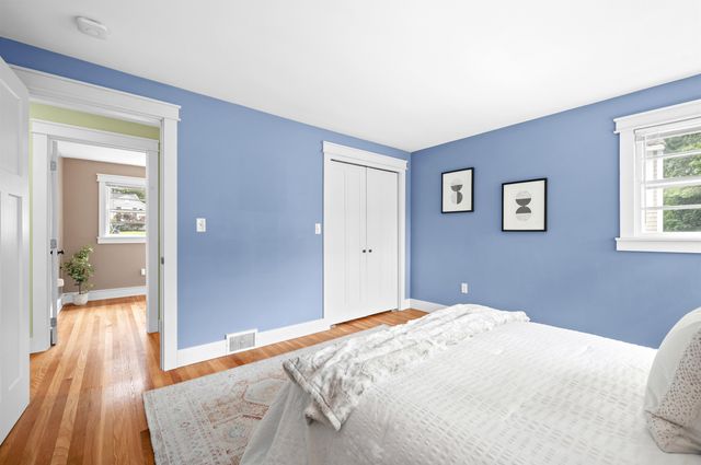 16 Hillside Drive, Nashua, NH 03064