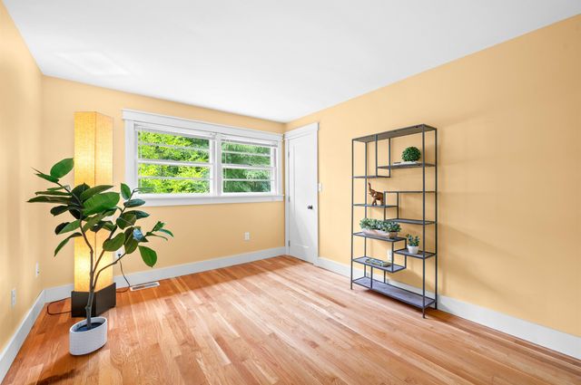 16 Hillside Drive, Nashua, NH 03064