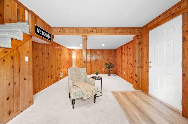 16 Hillside Drive, Nashua, NH 03064