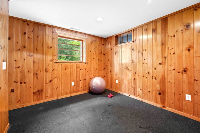 16 Hillside Drive, Nashua, NH 03064