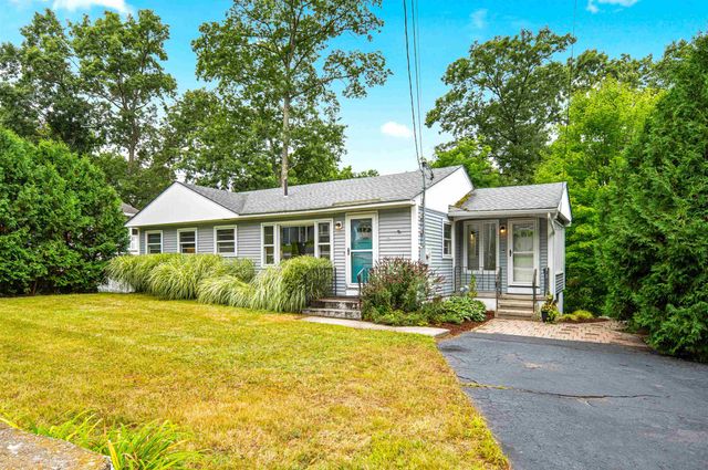 16 Hillside Drive, Nashua, NH 03064
