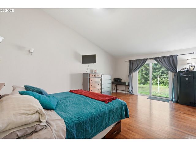3514 CROOKED FINGER Rd, Scotts Mills, OR 97375