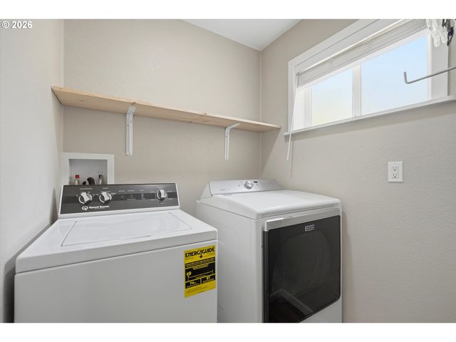 3514 CROOKED FINGER Rd, Scotts Mills, OR 97375