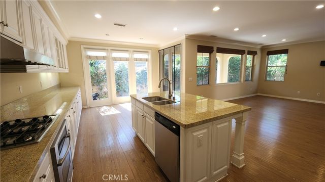 32 Loquat, Irvine, CA 92618