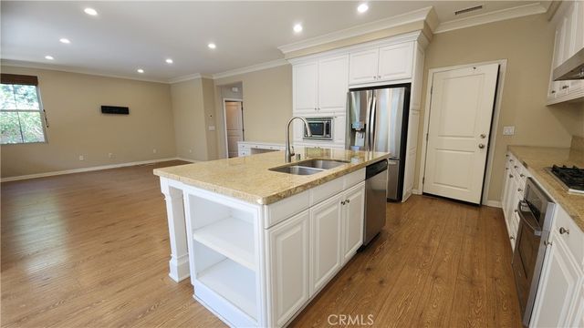 32 Loquat, Irvine, CA 92618