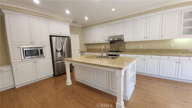 32 Loquat, Irvine, CA 92618