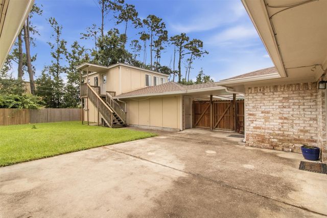 2818 Frostwood Circle, Dickinson, TX 77539