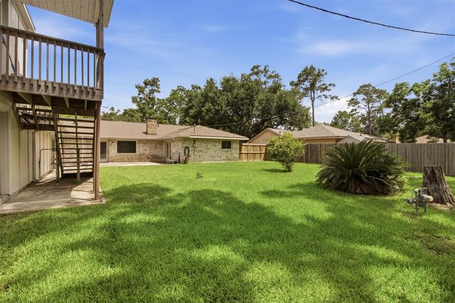 2818 Frostwood Circle, Dickinson, TX 77539