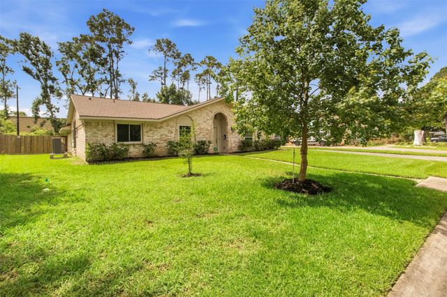 2818 Frostwood Circle, Dickinson, TX 77539
