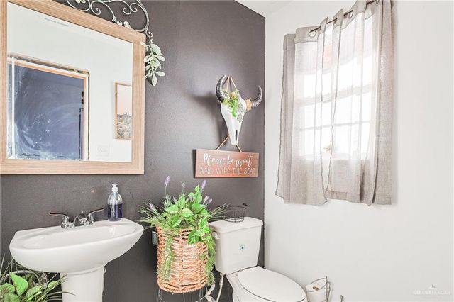 10201 N Mile 4 W, Weslaco, TX 78599