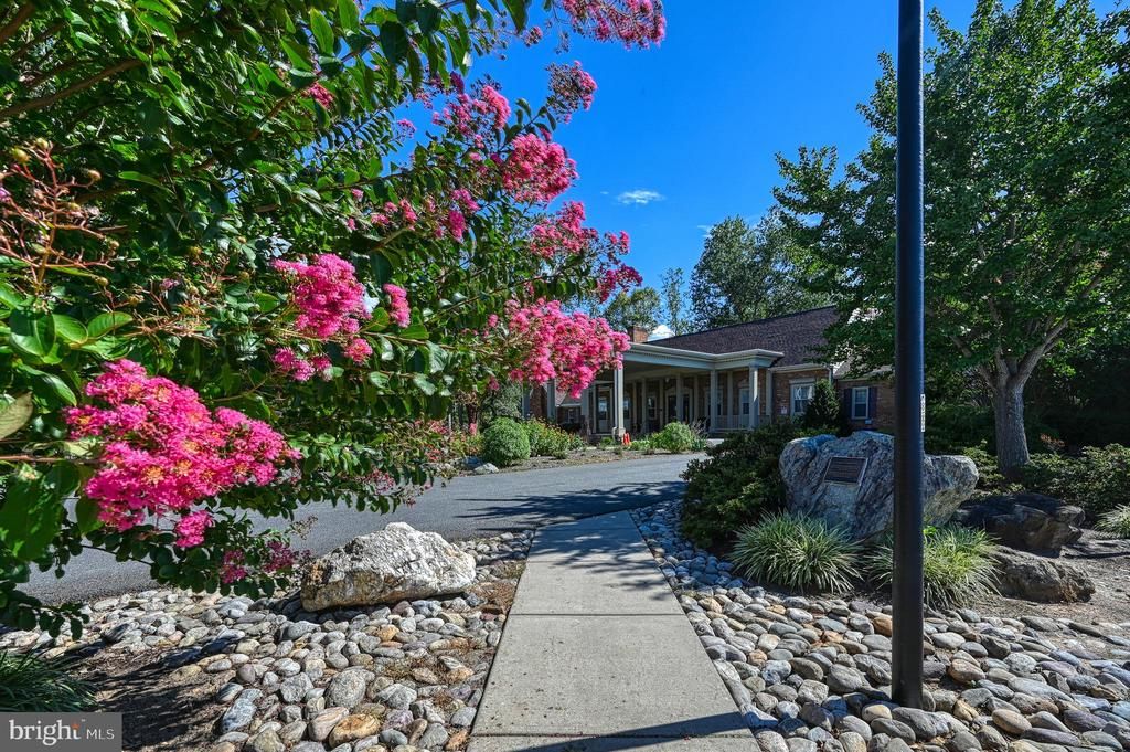 614 CORNWALLIS AVE, Locust Grove, VA 22508