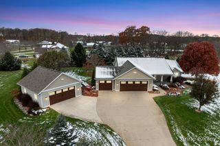 5575 Creekridge Drive, Middleville, MI 49333