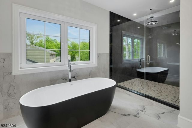 18 Lincoln Ave, Florham Park Boro, NJ 07932