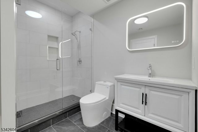 18 Lincoln Ave, Florham Park Boro, NJ 07932